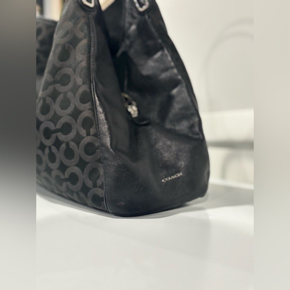 Coach Phoebe Shoulder Bag F19232 – Black Signature Jacquard & Leather - Picture 5 of 9